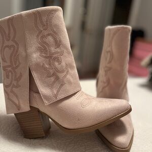 Cream cowgirl booties